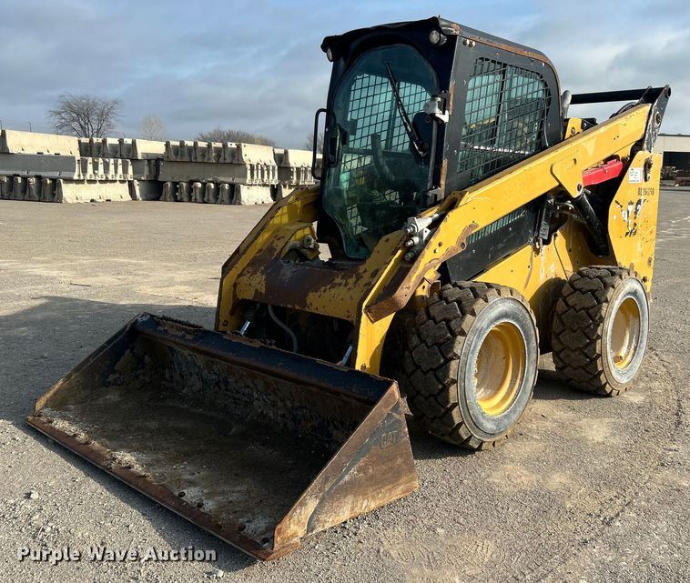 image for item DO1005 2018 Caterpillar 272D2 skid steer loader