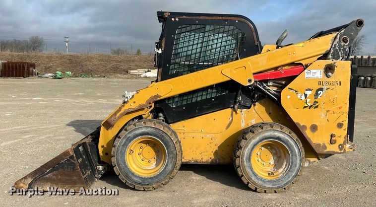 image for item DO1005 2018 Caterpillar 272D2 skid steer loader