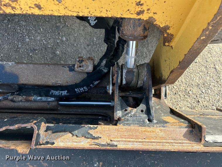 image for item DO1005 2018 Caterpillar 272D2 skid steer loader