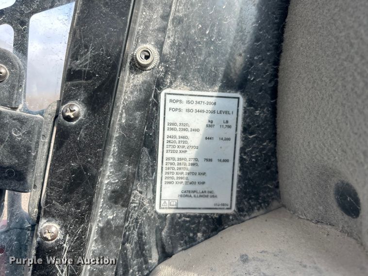 image for item DO1005 2018 Caterpillar 272D2 skid steer loader