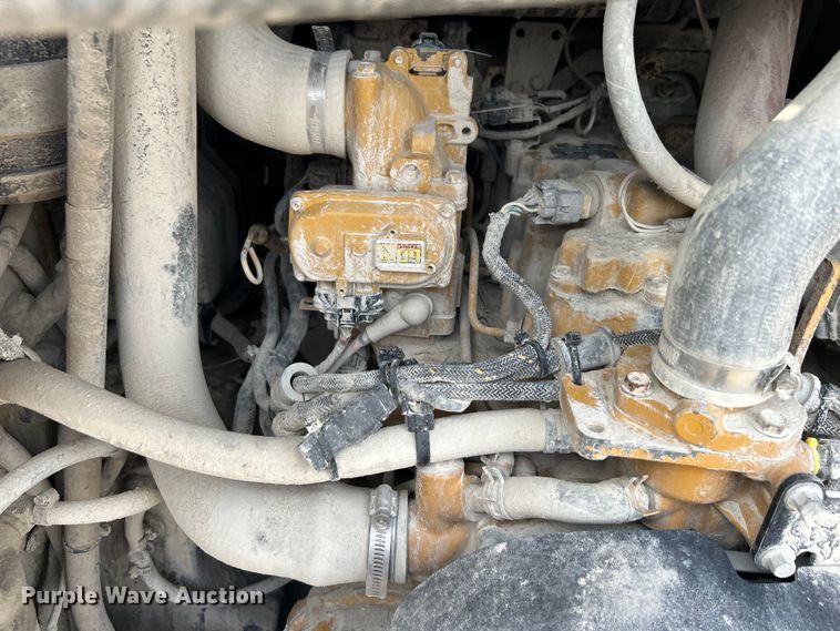 image for item DO1005 2018 Caterpillar 272D2 skid steer loader