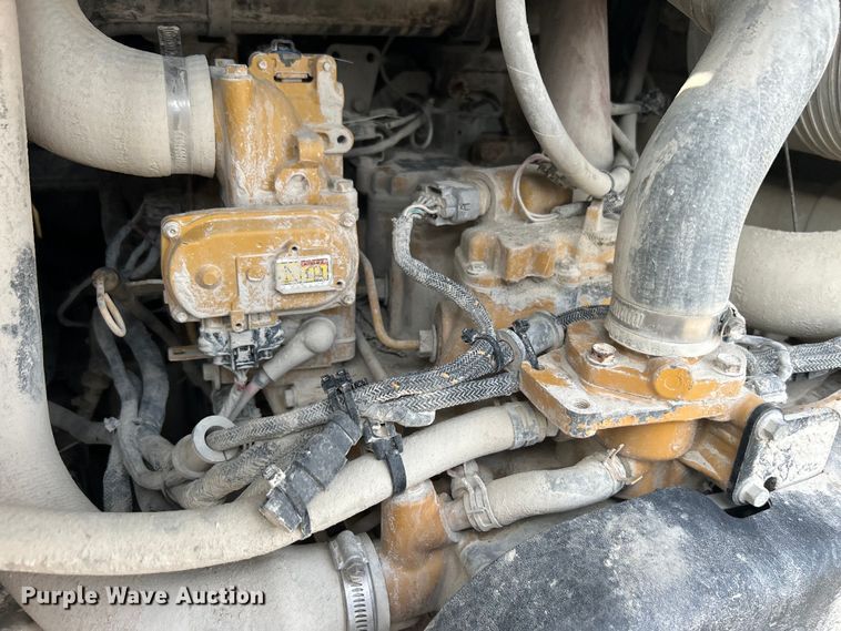 image for item DO1005 2018 Caterpillar 272D2 skid steer loader