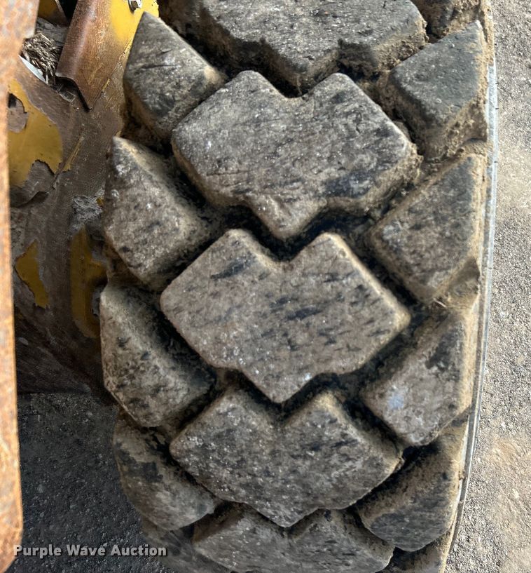 image for item DO1005 2018 Caterpillar 272D2 skid steer loader