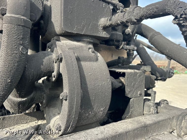 image for item DO1009 2005 International 7300 oil distributor truck