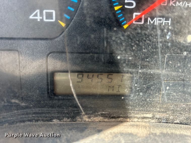 image for item DO1009 2005 International 7300 oil distributor truck