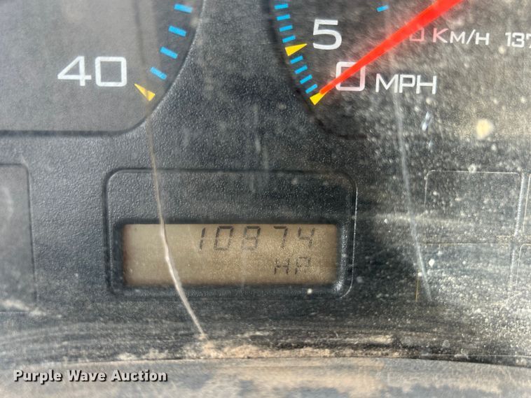 image for item DO1009 2005 International 7300 oil distributor truck