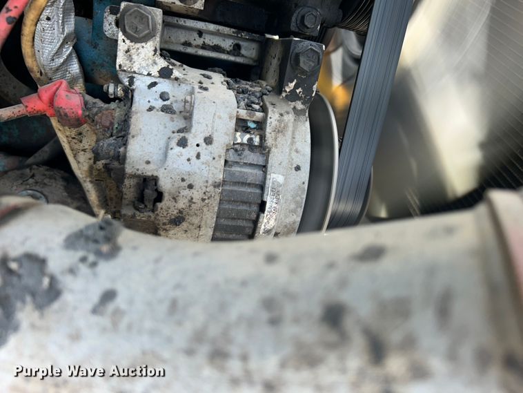 image for item DO1009 2005 International 7300 oil distributor truck