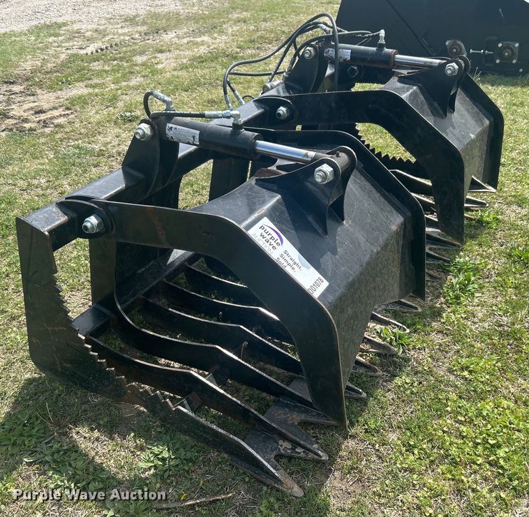 image for item DO1078 Skid steer grapple bucket
