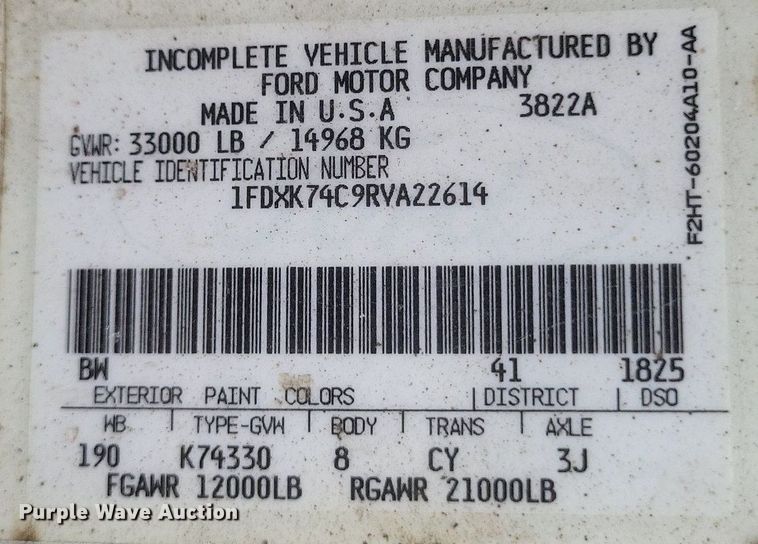 image for item DO4883 1994 Ford F700 oil distributor truck