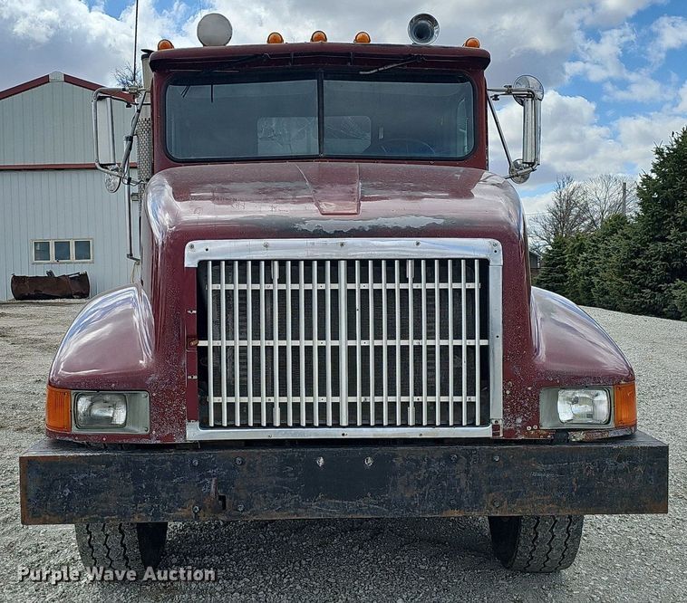 image for item DP0823 1991 International 9400 dump truck