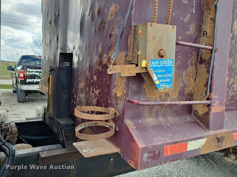 image for item DP0823 1991 International 9400 dump truck