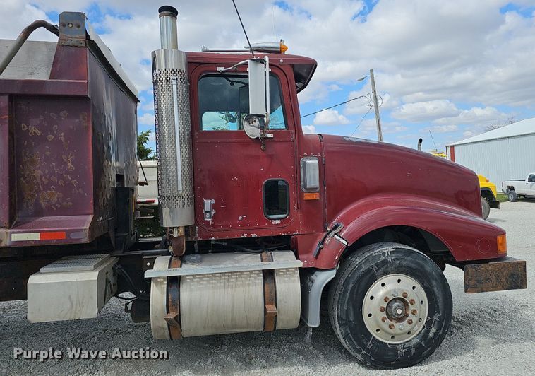 image for item DP0823 1991 International 9400 dump truck