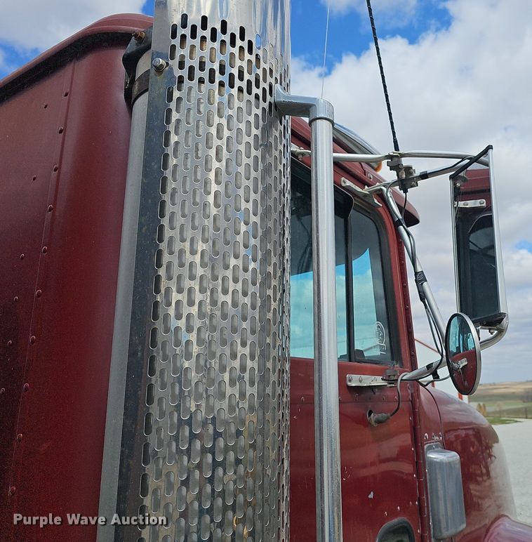 image for item DP0823 1991 International 9400 dump truck