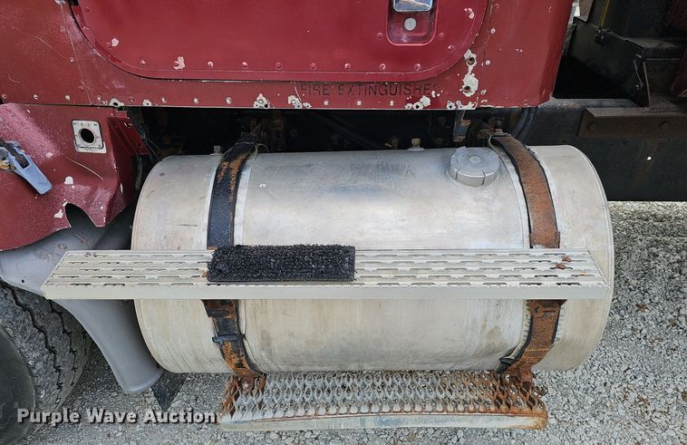 image for item DP0823 1991 International 9400 dump truck