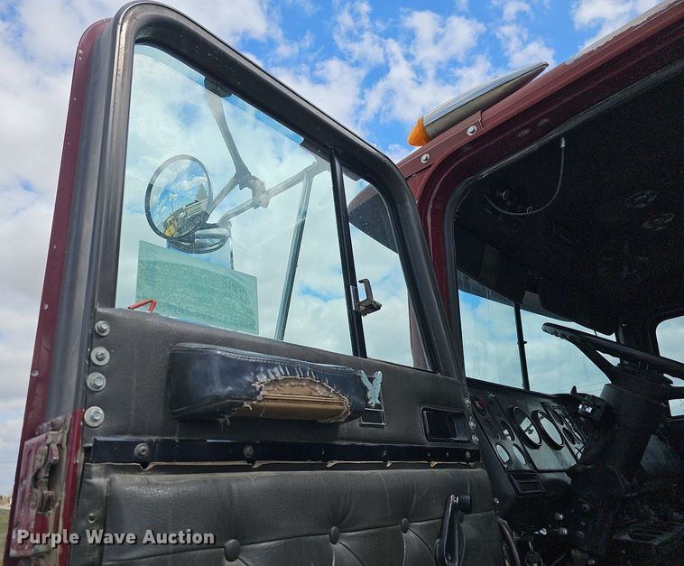 image for item DP0823 1991 International 9400 dump truck