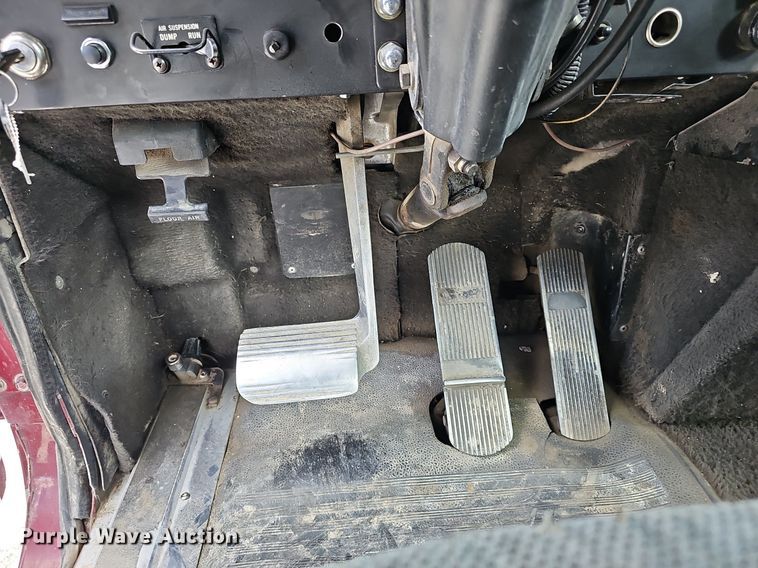 image for item DP0823 1991 International 9400 dump truck