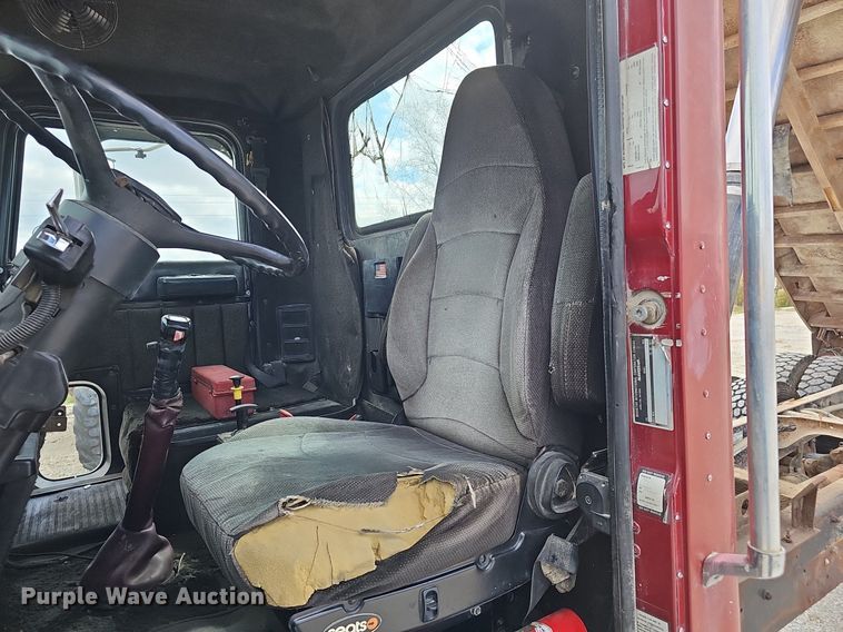 image for item DP0823 1991 International 9400 dump truck