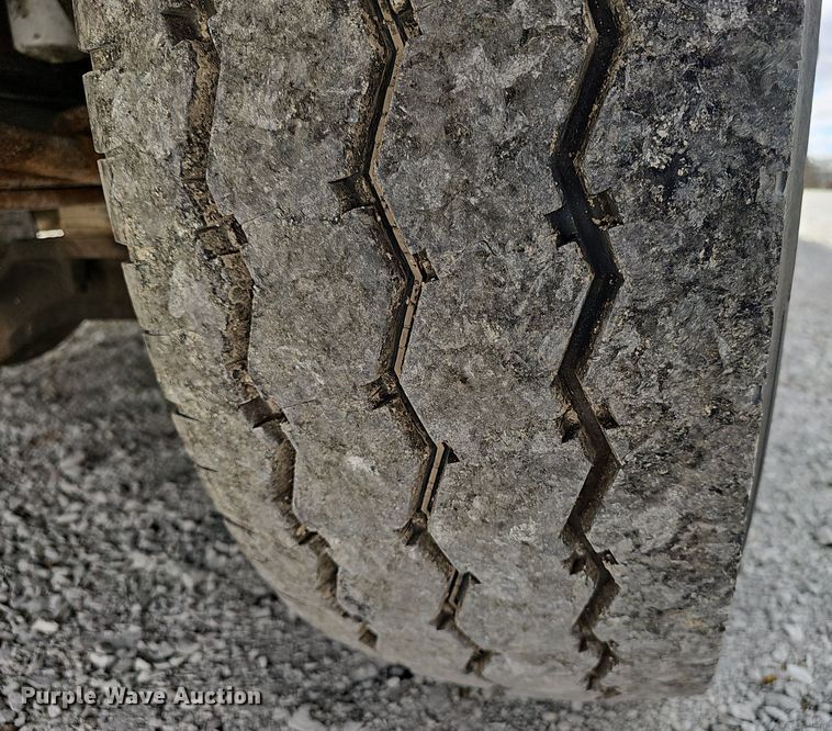 image for item DP0823 1991 International 9400 dump truck