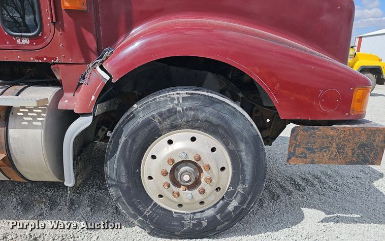 image for item DP0823 1991 International 9400 dump truck