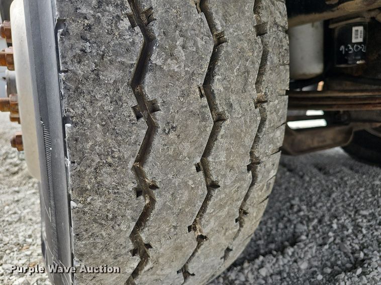 image for item DP0823 1991 International 9400 dump truck