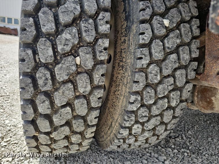 image for item DP0823 1991 International 9400 dump truck