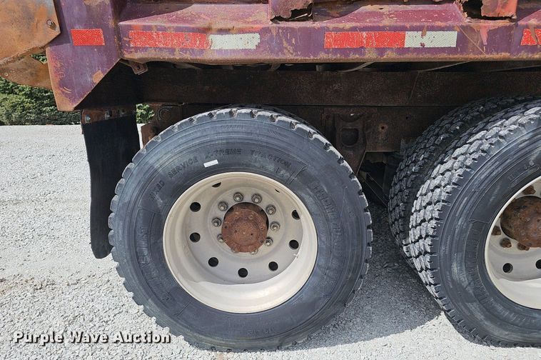 image for item DP0823 1991 International 9400 dump truck