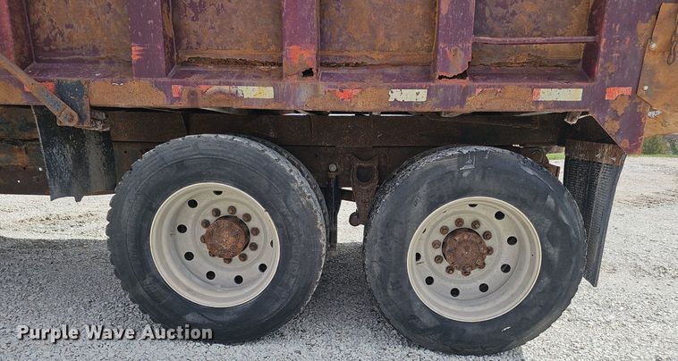 image for item DP0823 1991 International 9400 dump truck