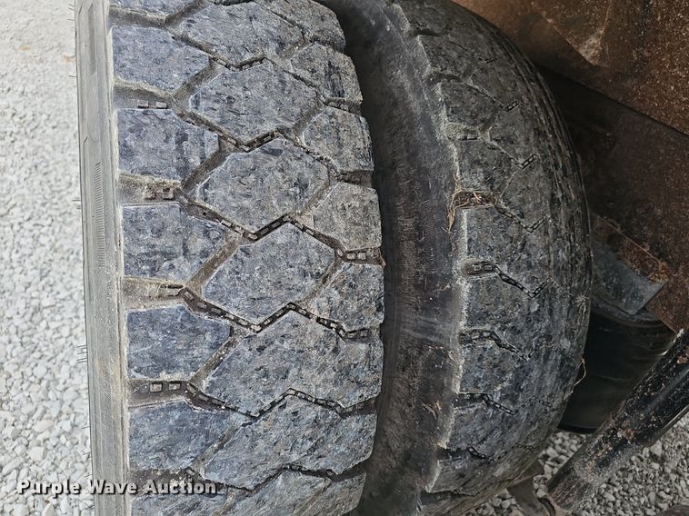 image for item DP0823 1991 International 9400 dump truck