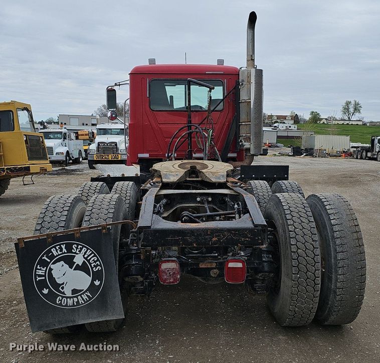 image for item DP0843 2008 Mack Pinnacle CHU613 semi truck