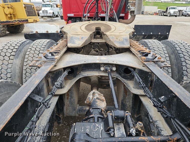 image for item DP0843 2008 Mack Pinnacle CHU613 semi truck