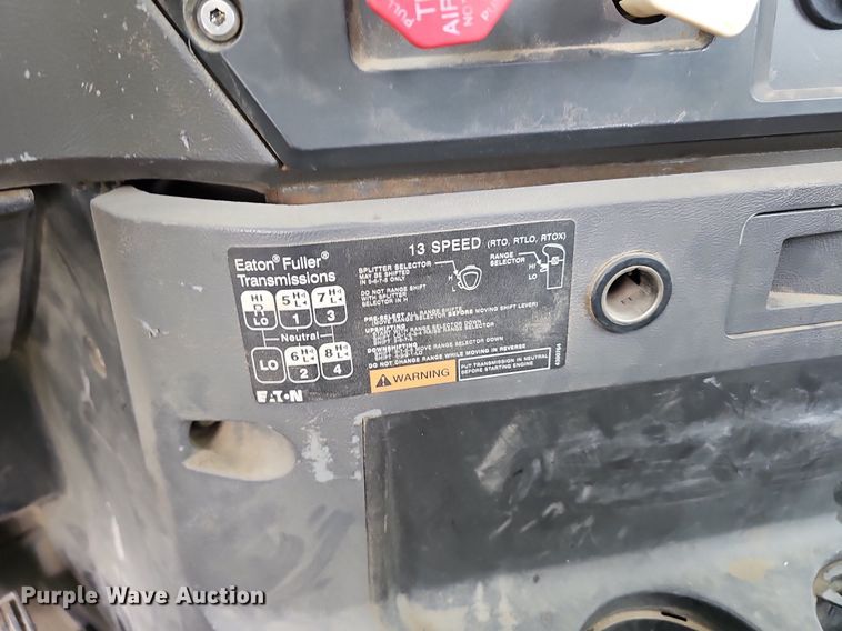 image for item DP0843 2008 Mack Pinnacle CHU613 semi truck