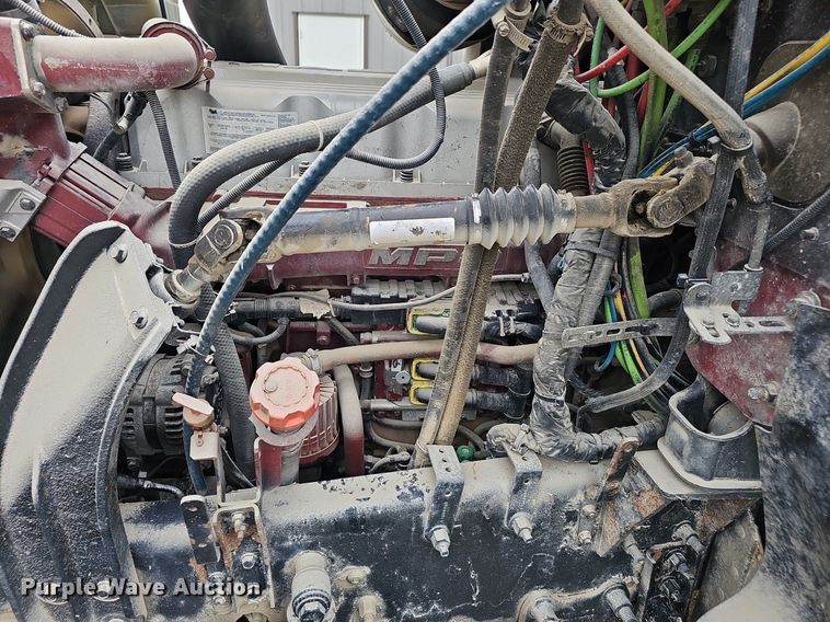 image for item DP0843 2008 Mack Pinnacle CHU613 semi truck