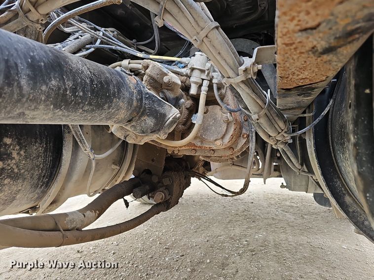 image for item DP0843 2008 Mack Pinnacle CHU613 semi truck