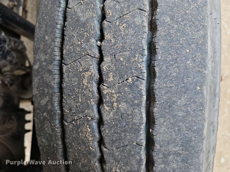 image for item DP0843 2008 Mack Pinnacle CHU613 semi truck