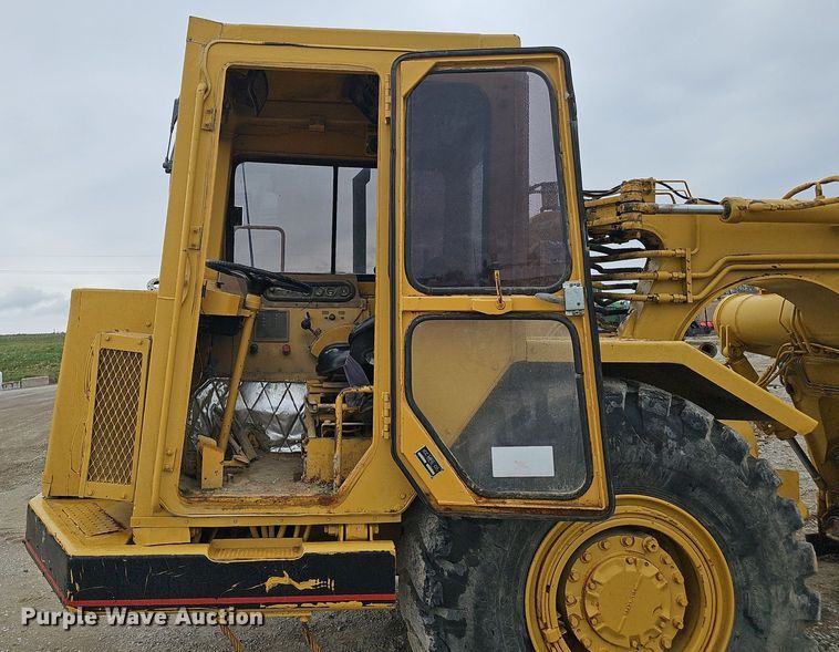 image for item DP0844 1990 Caterpillar 613C elevating scraper