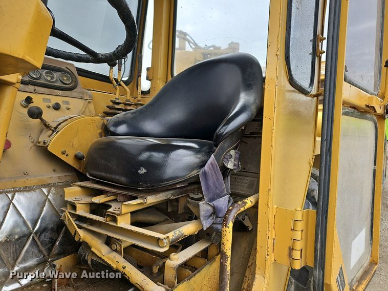 image for item DP0844 1990 Caterpillar 613C elevating scraper