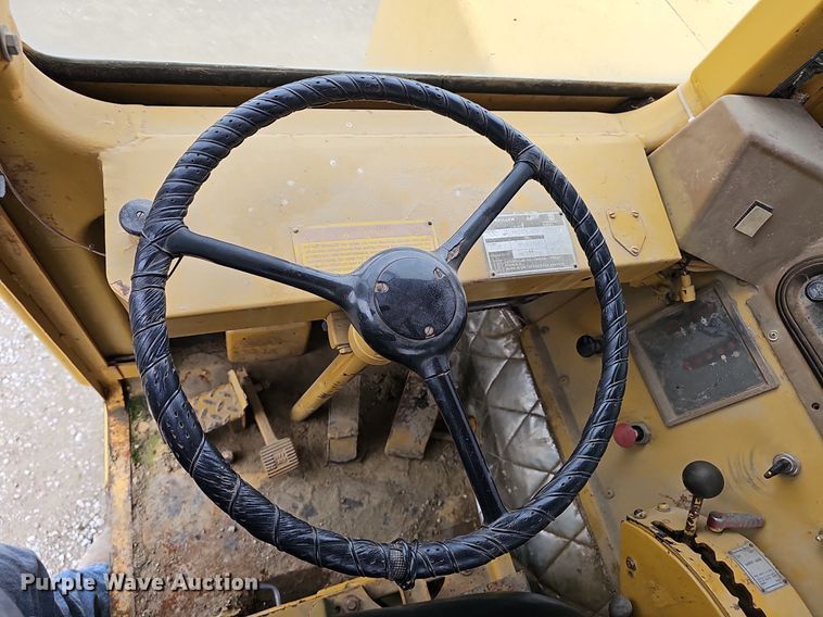 image for item DP0844 1990 Caterpillar 613C elevating scraper