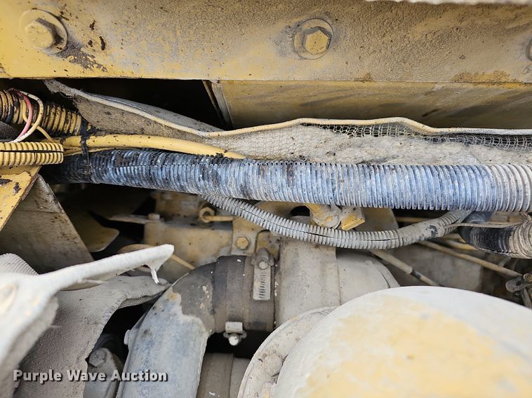 image for item DP0844 1990 Caterpillar 613C elevating scraper