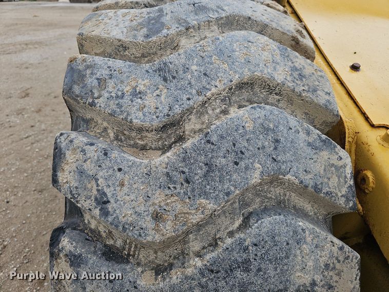 image for item DP0844 1990 Caterpillar 613C elevating scraper