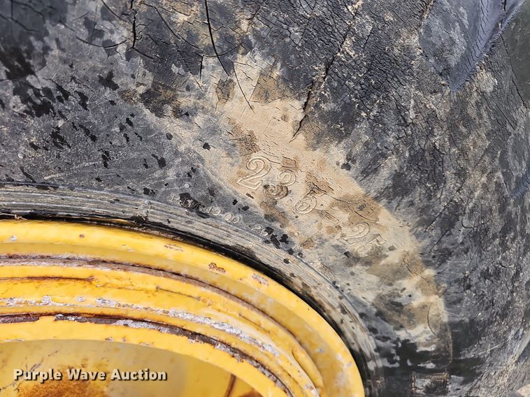 image for item DP0844 1990 Caterpillar 613C elevating scraper