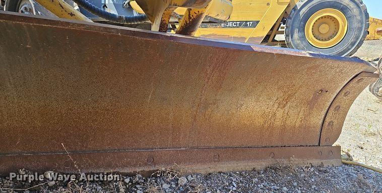 image for item DP0845 1998 Komatsu GD650A-2CY motor grader