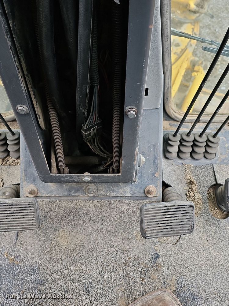 image for item DP0845 1998 Komatsu GD650A-2CY motor grader