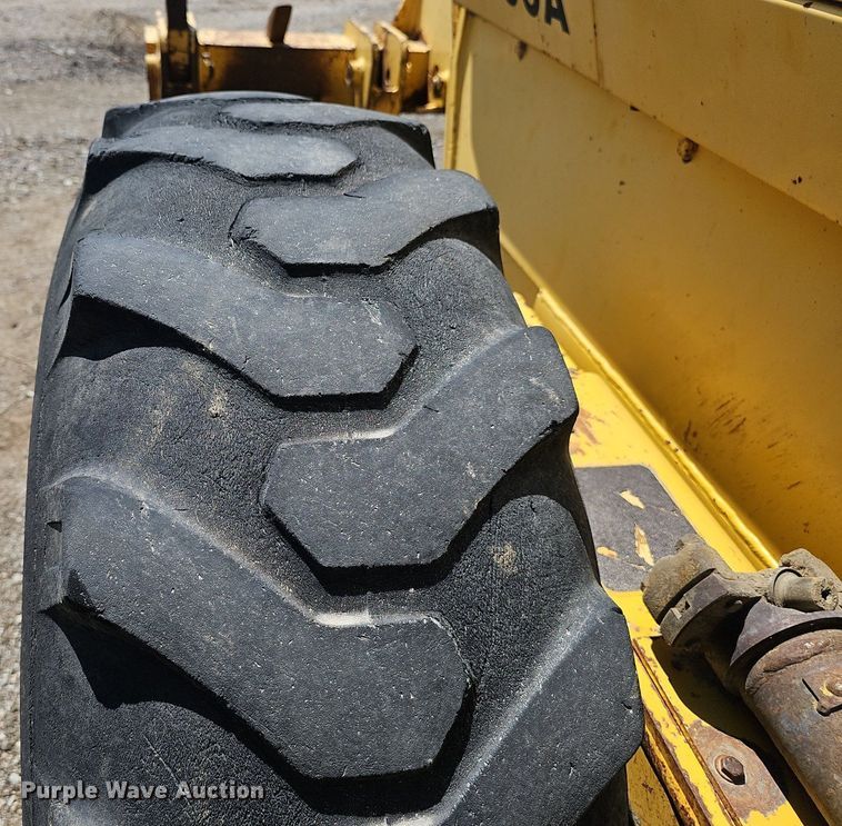 image for item DP0845 1998 Komatsu GD650A-2CY motor grader