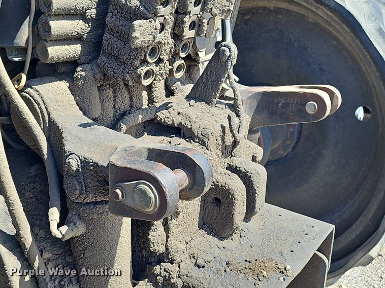 image for item DP0846 1995 Caterpillar Challenger CH45 tractor