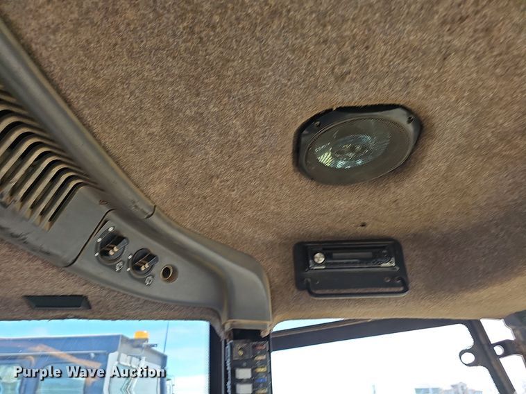 image for item DP0846 1995 Caterpillar Challenger CH45 tractor