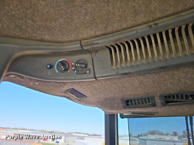 image for item DP0846 1995 Caterpillar Challenger CH45 tractor