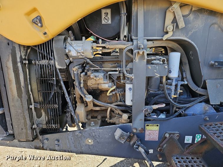 image for item DP0846 1995 Caterpillar Challenger CH45 tractor