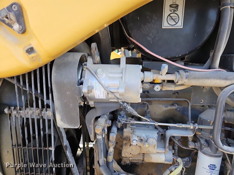 image for item DP0846 1995 Caterpillar Challenger CH45 tractor