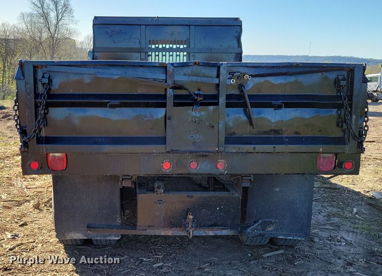 image for item DP1321 2000 Ford F650 Super Duty dump truck