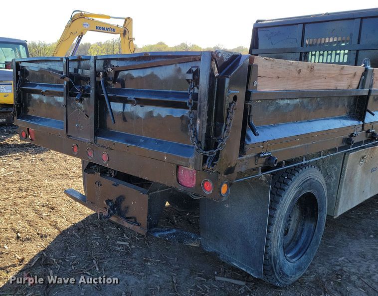 image for item DP1321 2000 Ford F650 Super Duty dump truck